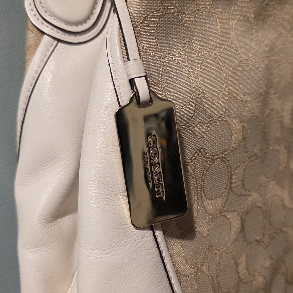Coach Edie 31 Shoulder Bag Signature Jacquard/Cream Leather - Picture 5 of 9